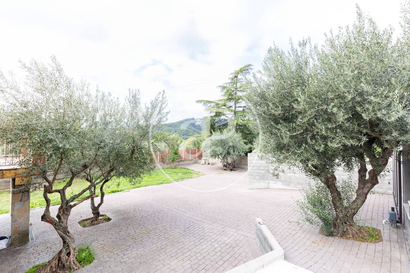 4 sypialnia Willa na sprzedaż w Castellar del Valles z basenem garażem - 565 000 € (Ref: 10148800)