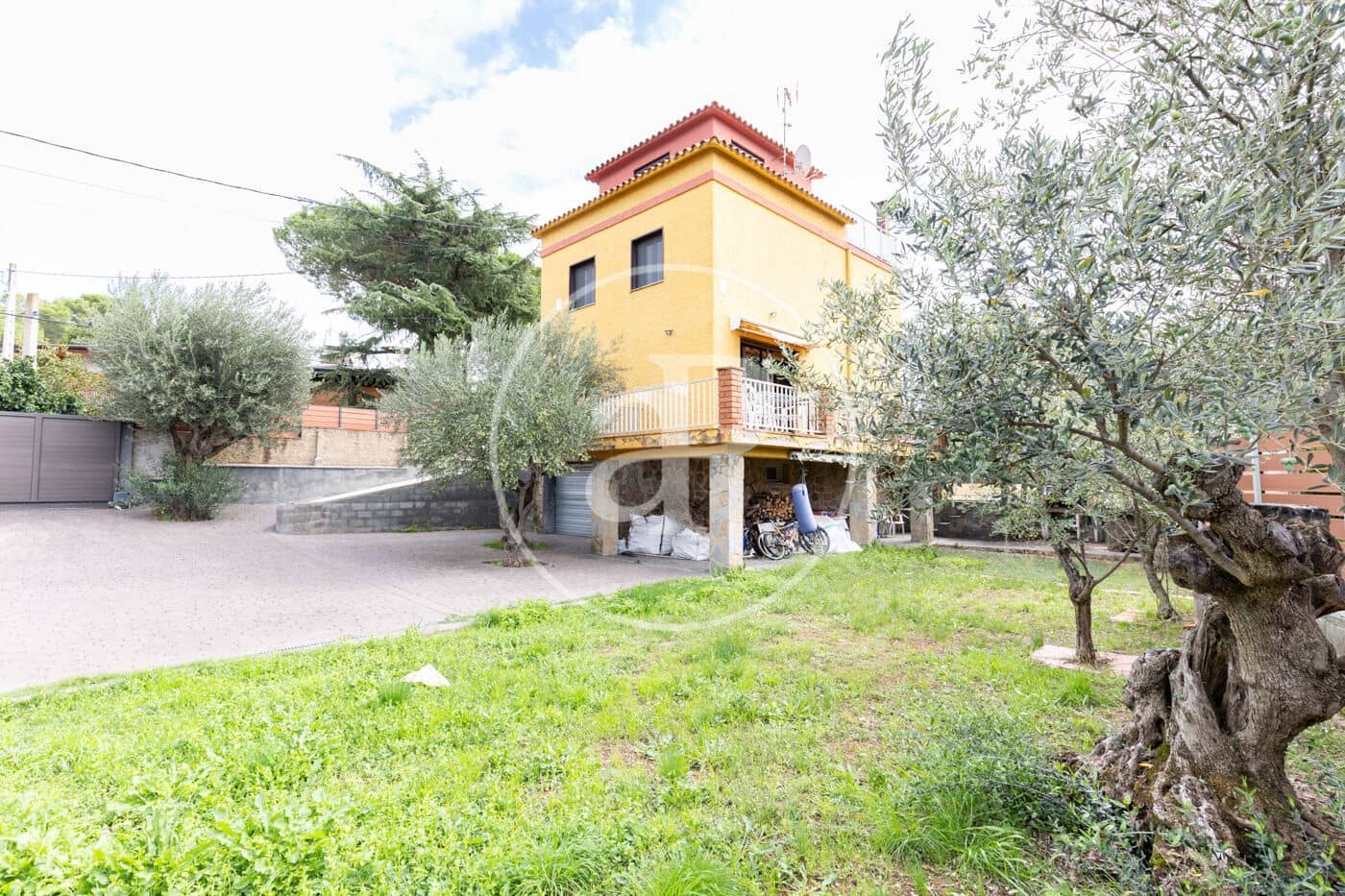 4 sypialnia Willa na sprzedaż w Castellar del Valles z basenem garażem - 565 000 € (Ref: 10148800)