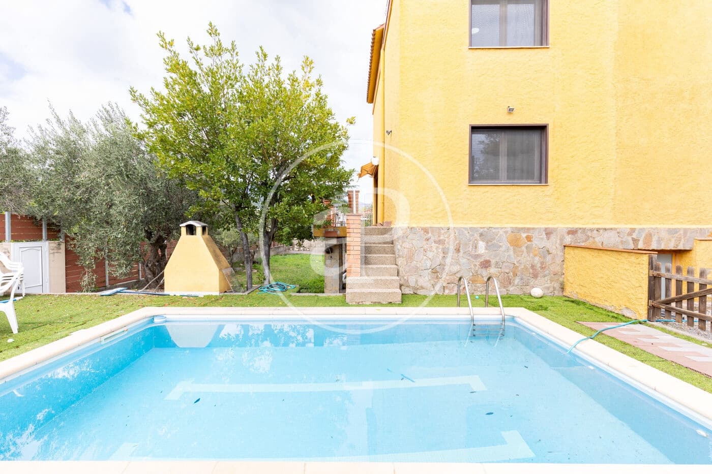 4 sypialnia Willa na sprzedaż w Castellar del Valles z basenem garażem - 565 000 € (Ref: 10148800)