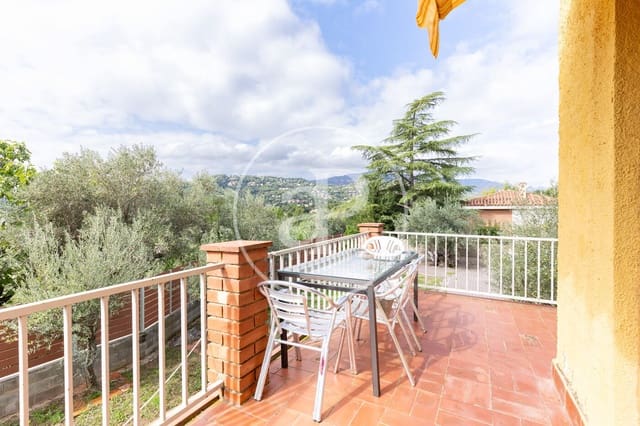 4 sypialnia Willa na sprzedaż w Castellar del Vallès z basenem garażem - 565 000 € (Ref: 10148800)
