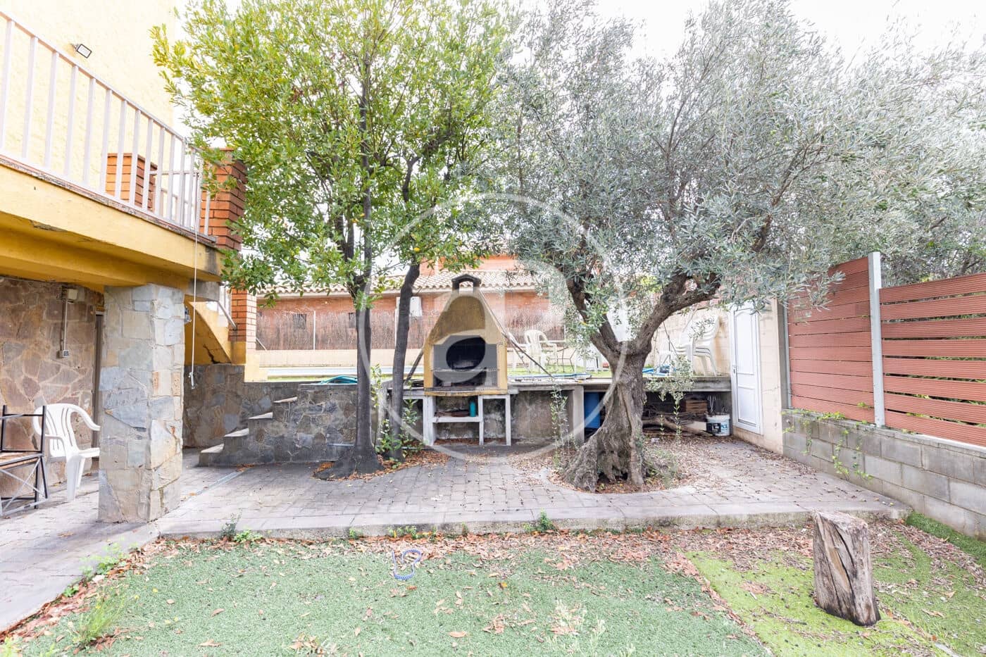 4 sypialnia Willa na sprzedaż w Castellar del Valles z basenem garażem - 565 000 € (Ref: 10148800)