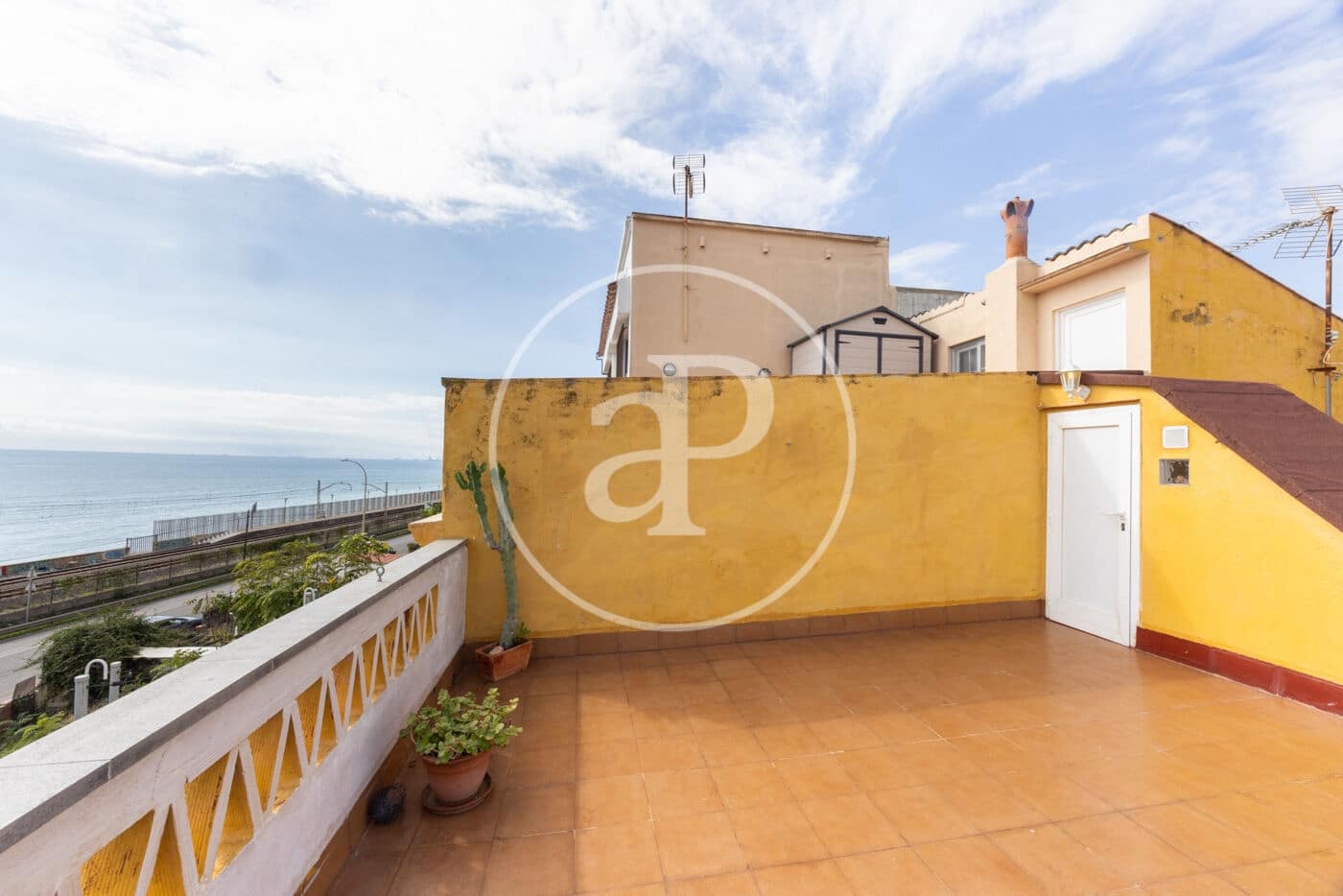 2 bedroom Villa for sale in Montgat - € 510,000 (Ref: 10148801)