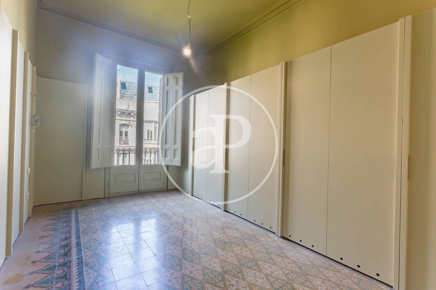 4 quarto Apartamento para arrendar em Barcelona cidade - 4 700 € (Ref: 10155237)