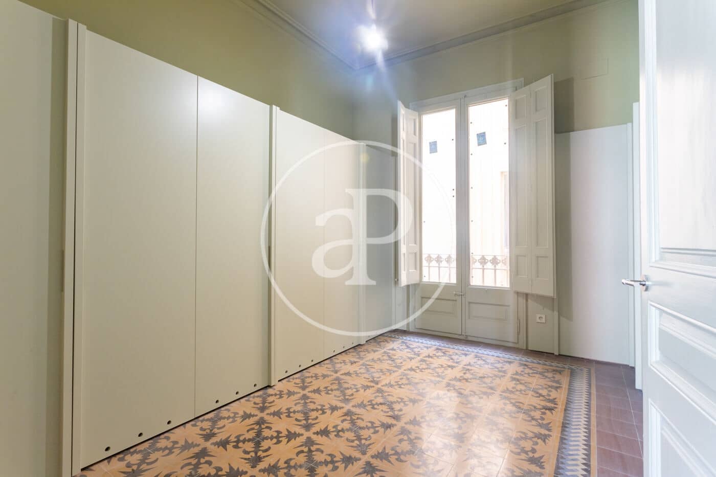 4 quarto Apartamento para arrendar em Barcelona cidade - 4 700 € (Ref: 10155237)