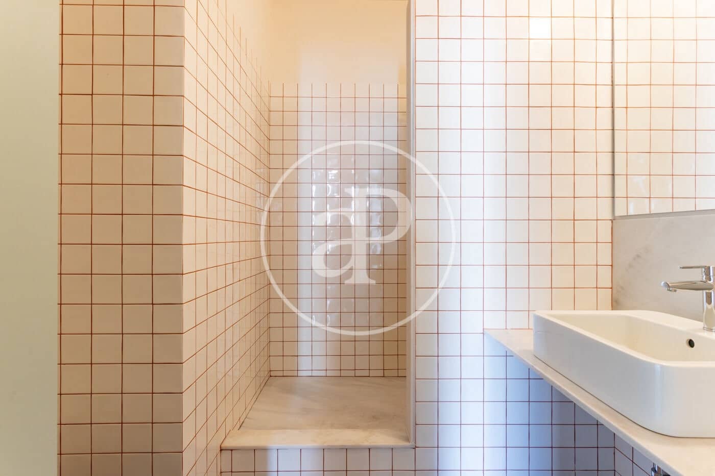 4 quarto Apartamento para arrendar em Barcelona cidade - 4 700 € (Ref: 10155237)
