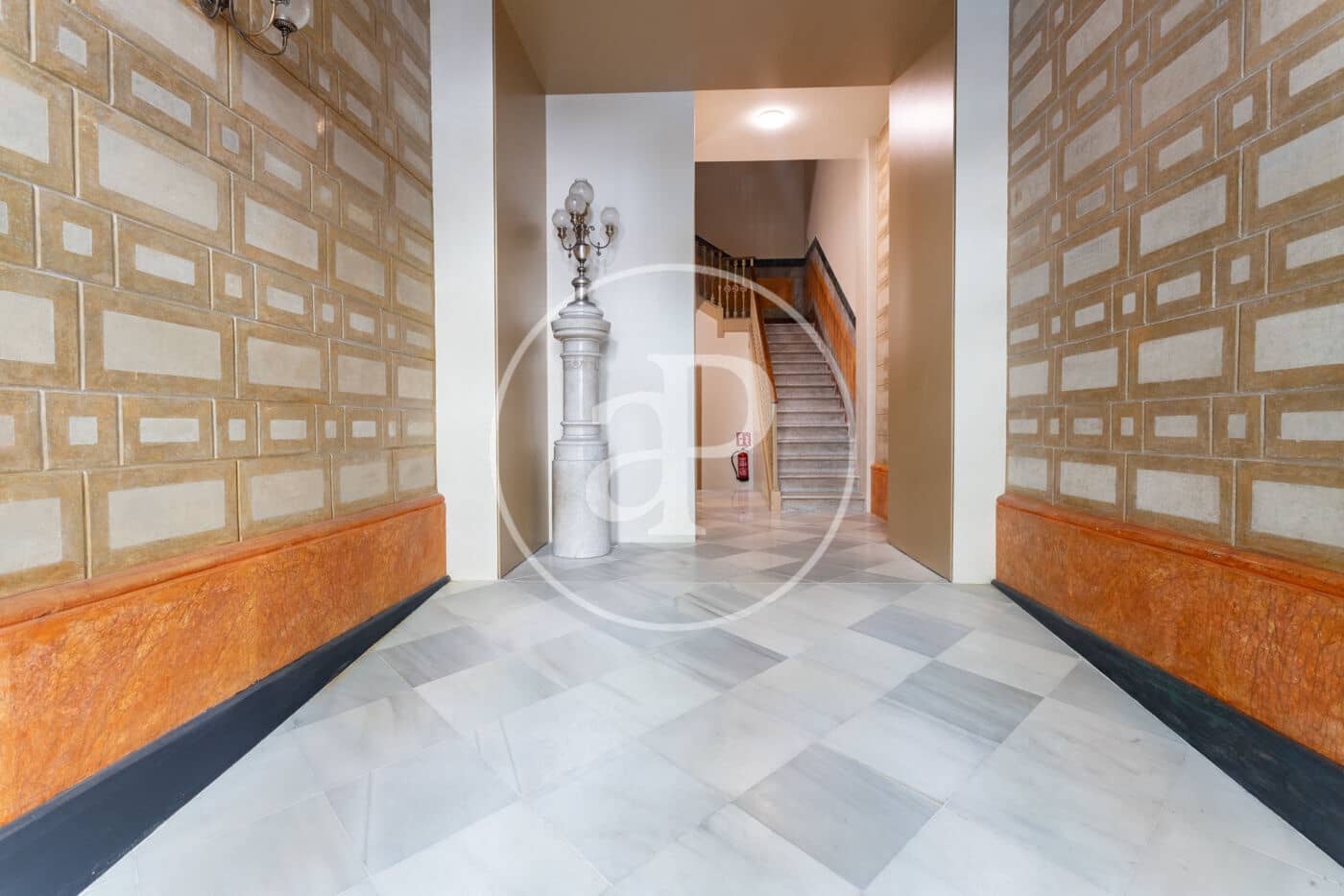 4 quarto Apartamento para arrendar em Barcelona cidade - 4 700 € (Ref: 10155237)