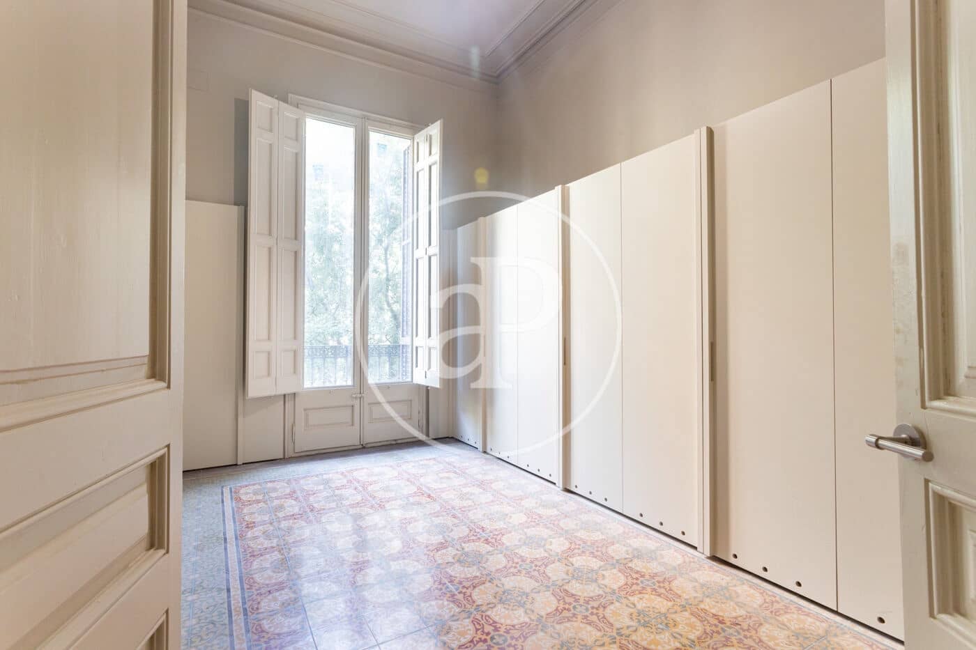 4 quarto Apartamento para arrendar em Barcelona cidade - 5 200 € (Ref: 10155238)