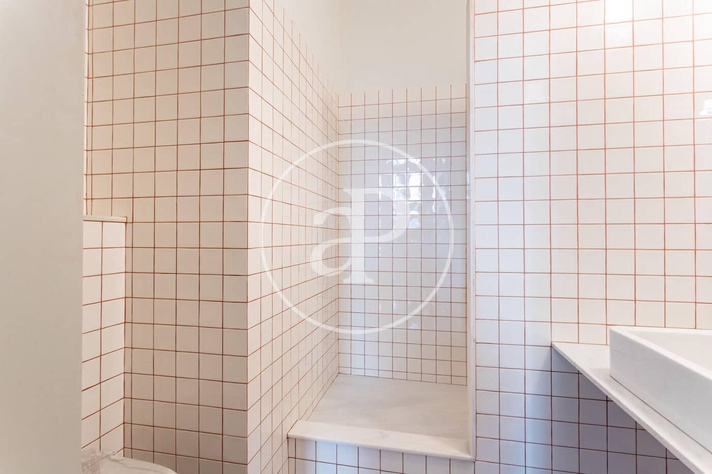 4 quarto Apartamento para arrendar em Barcelona cidade - 5 200 € (Ref: 10155238)