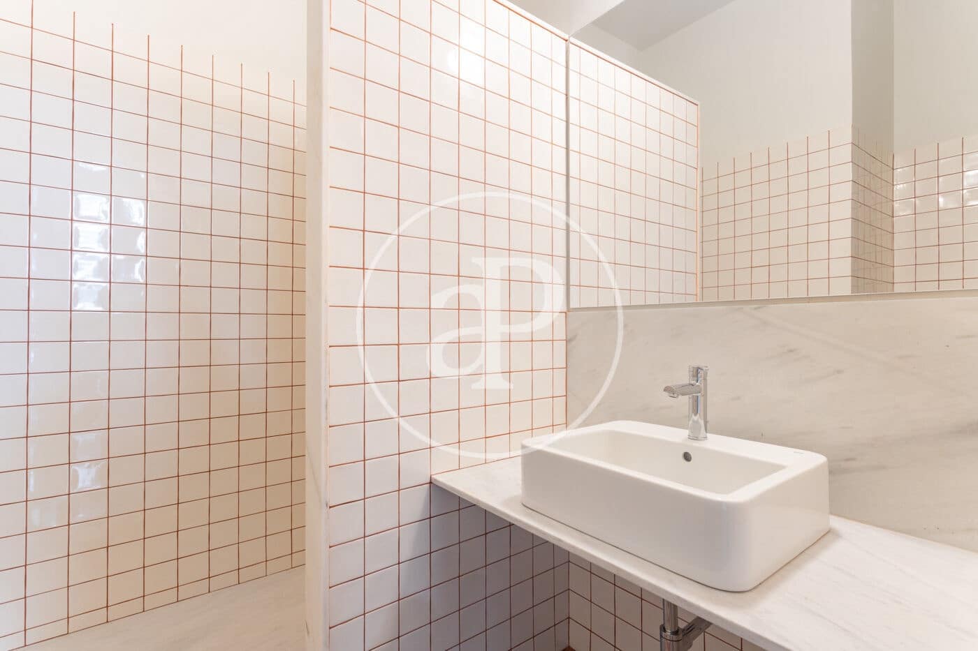 4 quarto Apartamento para arrendar em Barcelona cidade - 5 200 € (Ref: 10155238)