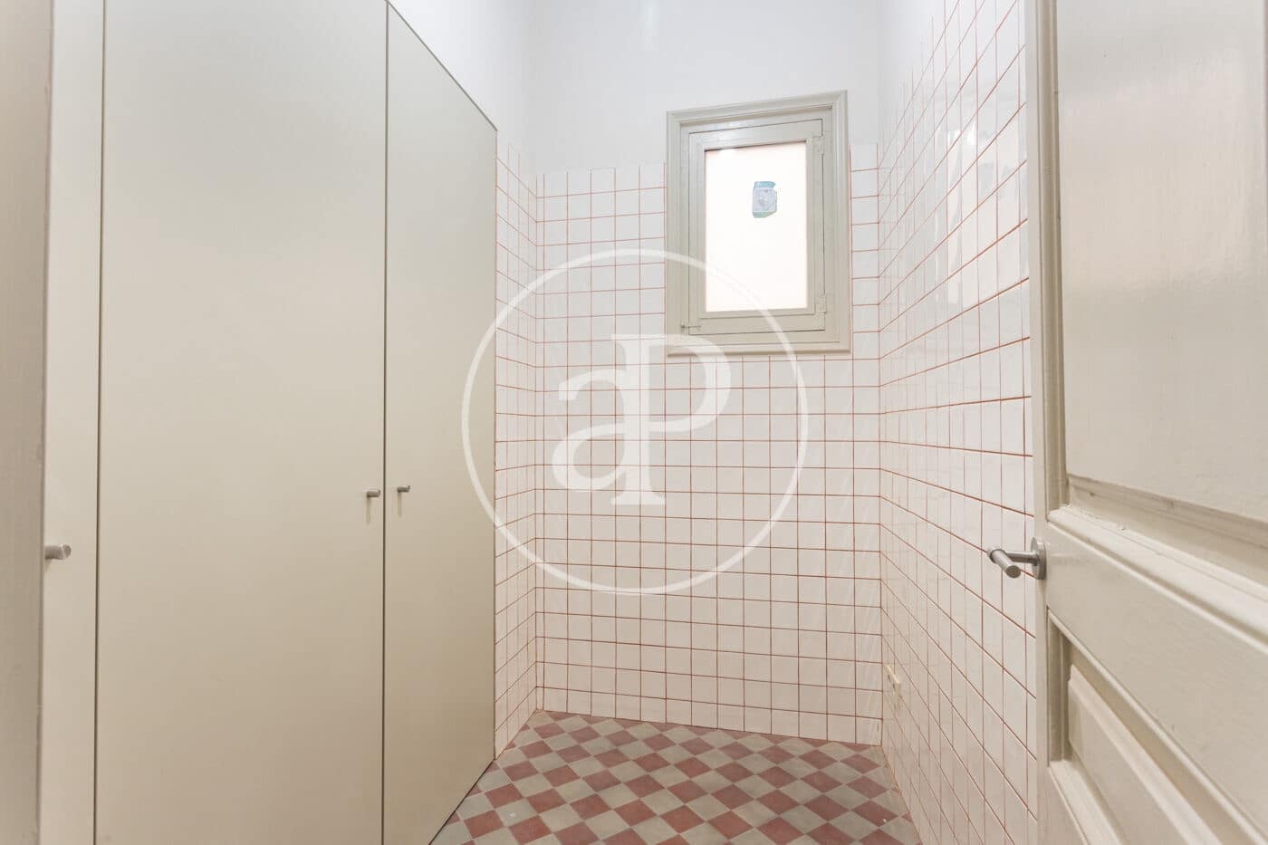 4 quarto Apartamento para arrendar em Barcelona cidade - 5 200 € (Ref: 10155238)