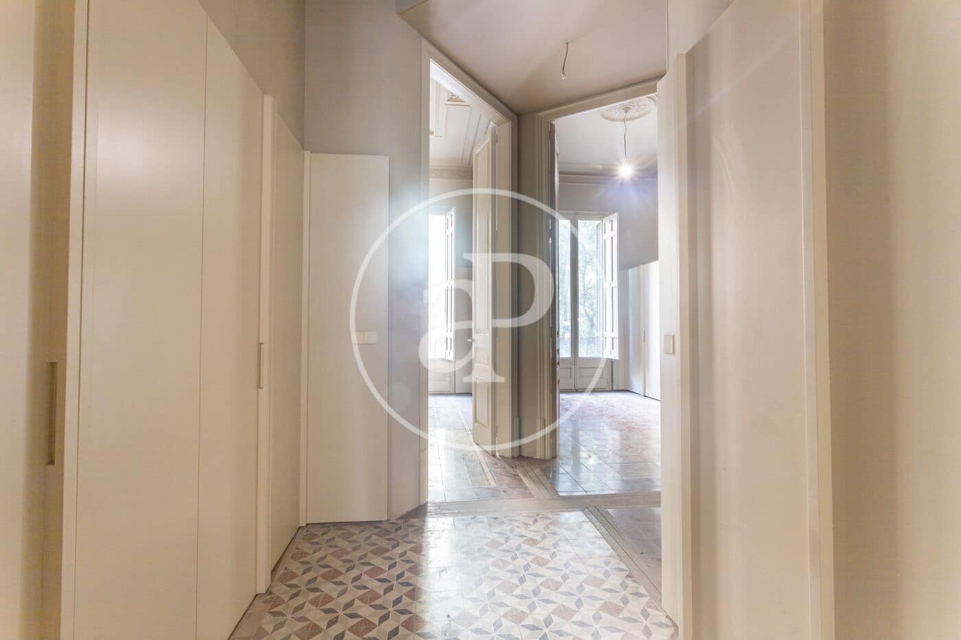 4 quarto Apartamento para arrendar em Barcelona cidade - 5 200 € (Ref: 10155238)