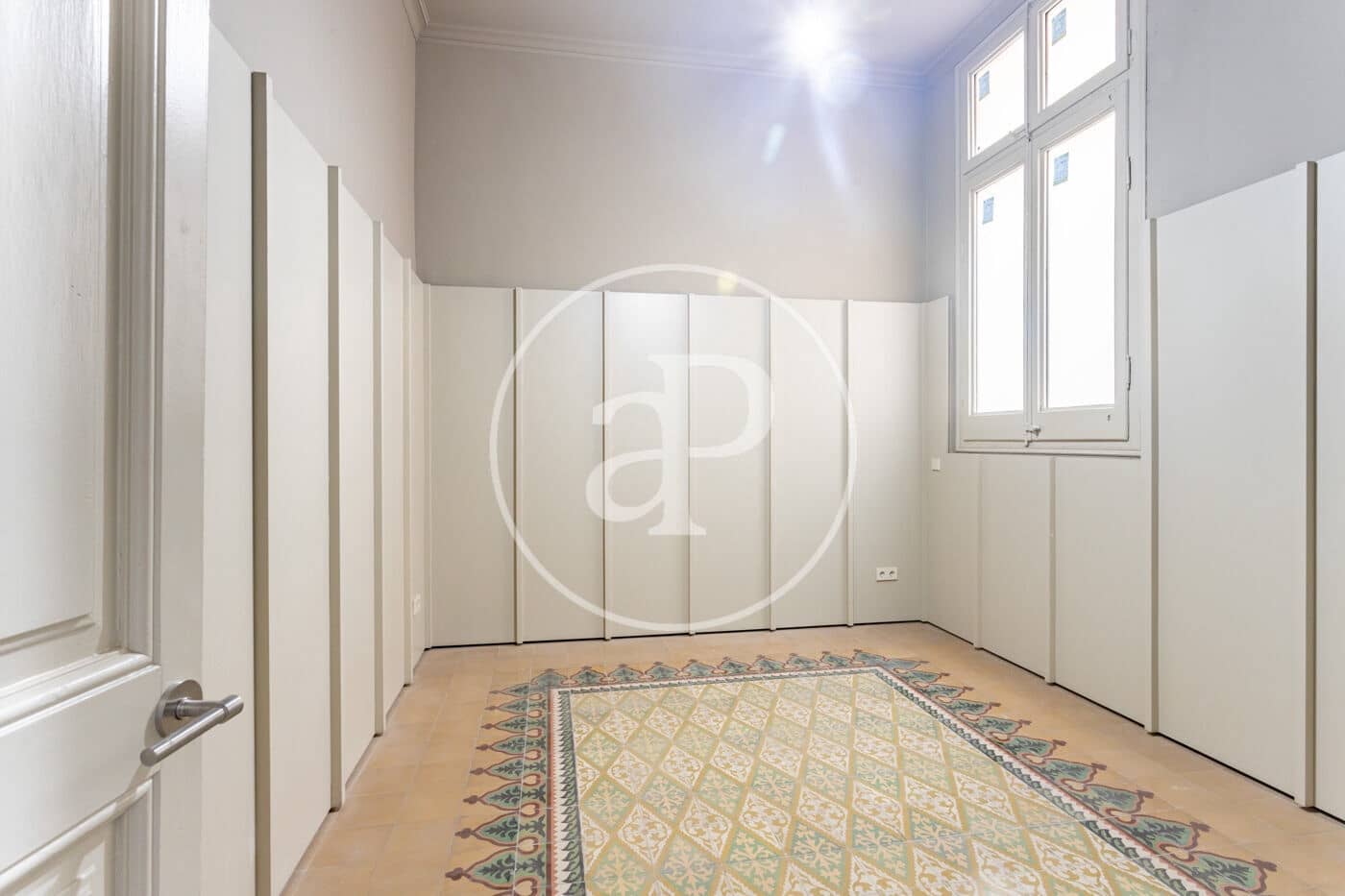 4 quarto Apartamento para arrendar em Barcelona cidade - 5 200 € (Ref: 10155238)