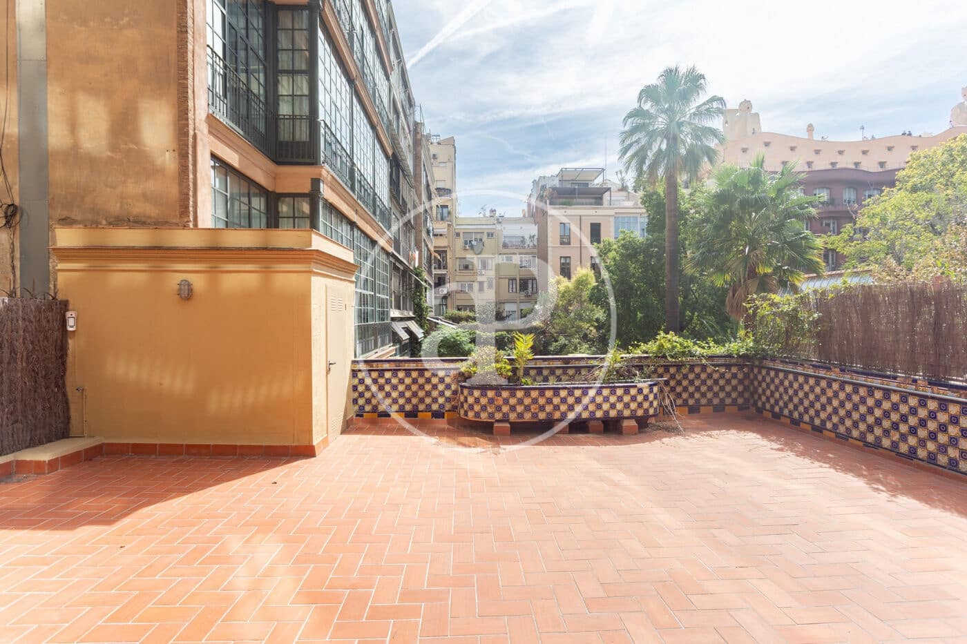 4 quarto Apartamento para arrendar em Barcelona cidade - 5 200 € (Ref: 10155238)