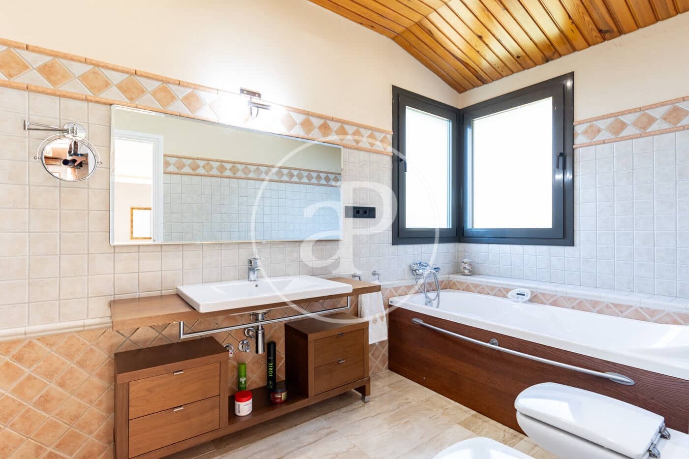 4 bedroom Villa for sale in Matadepera with pool garage - € 1,150,000 (Ref: 10157690)