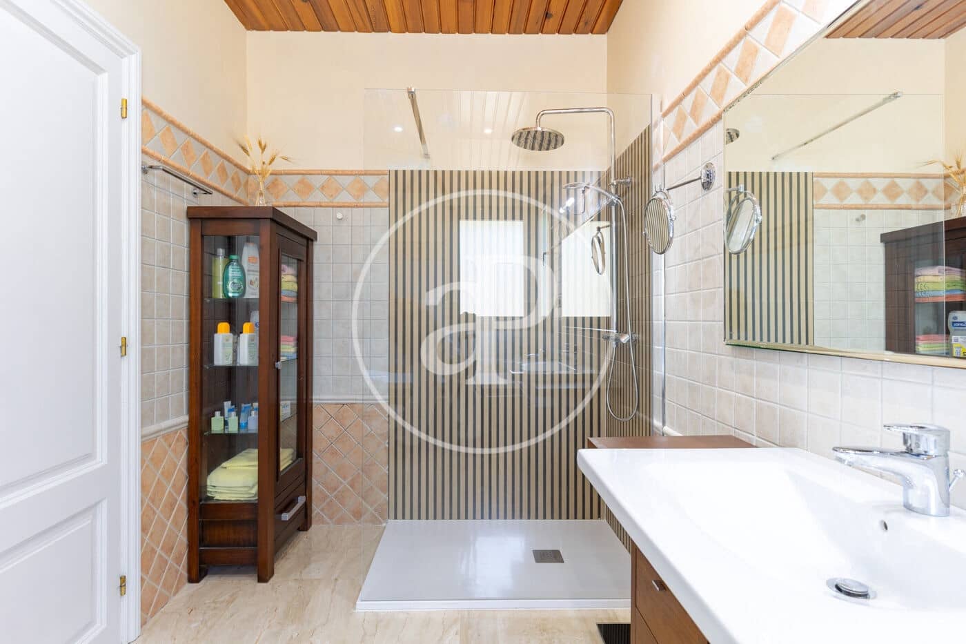 4 bedroom Villa for sale in Matadepera with pool garage - € 1,150,000 (Ref: 10157690)