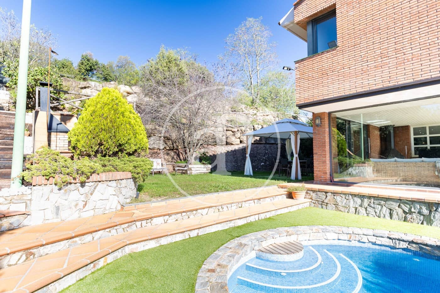 4 bedroom Villa for sale in Matadepera with pool garage - € 1,150,000 (Ref: 10157690)
