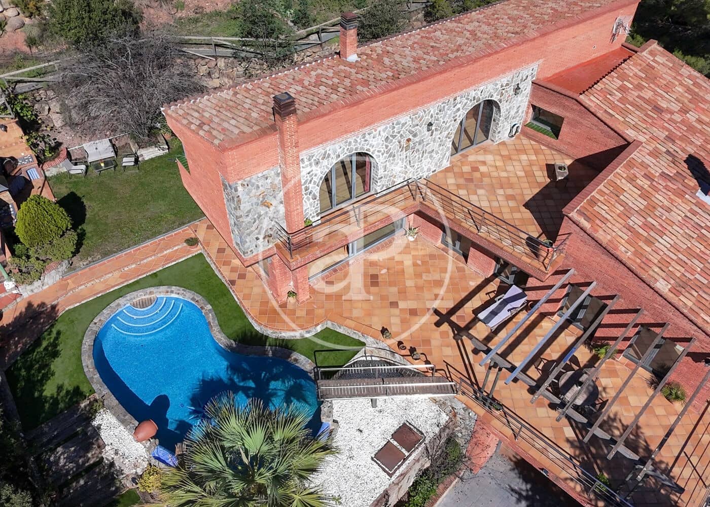 4 bedroom Villa for sale in Matadepera with pool garage - € 1,150,000 (Ref: 10157690)