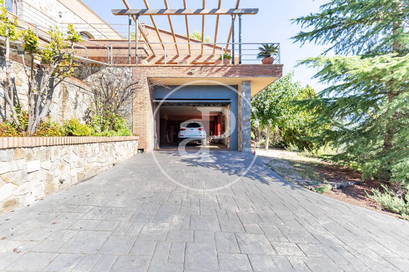 4 bedroom Villa for sale in Matadepera with pool garage - € 1,150,000 (Ref: 10157690)