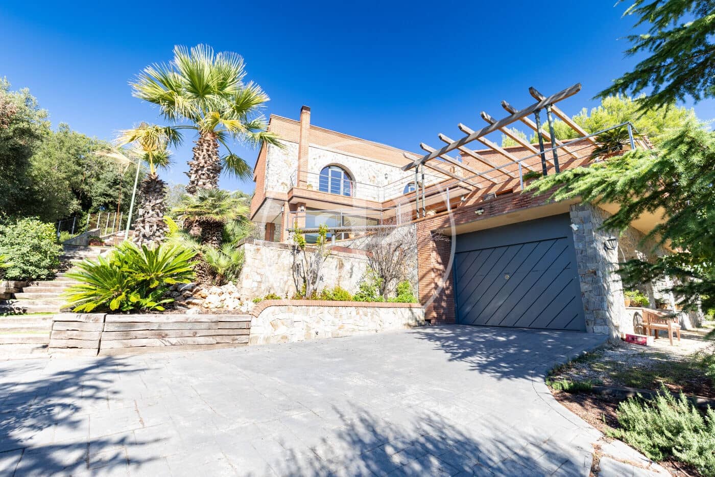4 bedroom Villa for sale in Matadepera with pool garage - € 1,150,000 (Ref: 10157690)