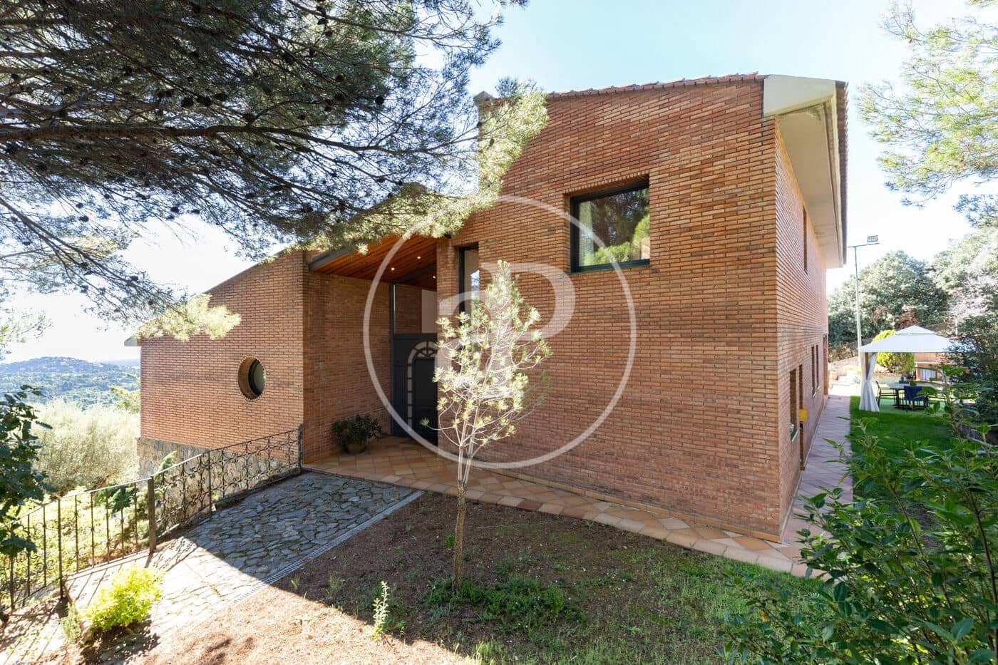 4 bedroom Villa for sale in Matadepera with pool garage - € 1,150,000 (Ref: 10157690)