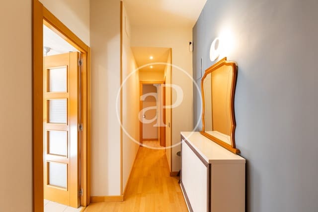 3 soveværelse Lejlighed til salg i La Sagrada Família, Barcelona by - € 520.000 (Ref: 10159565)