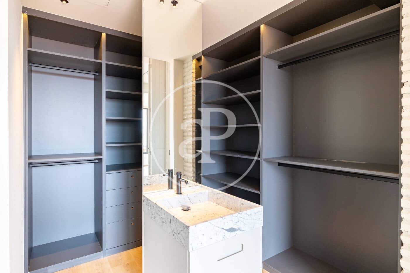 2 soveværelse Lejlighed til salg i Barcelona by - € 1.400.000 (Ref: 10159566)
