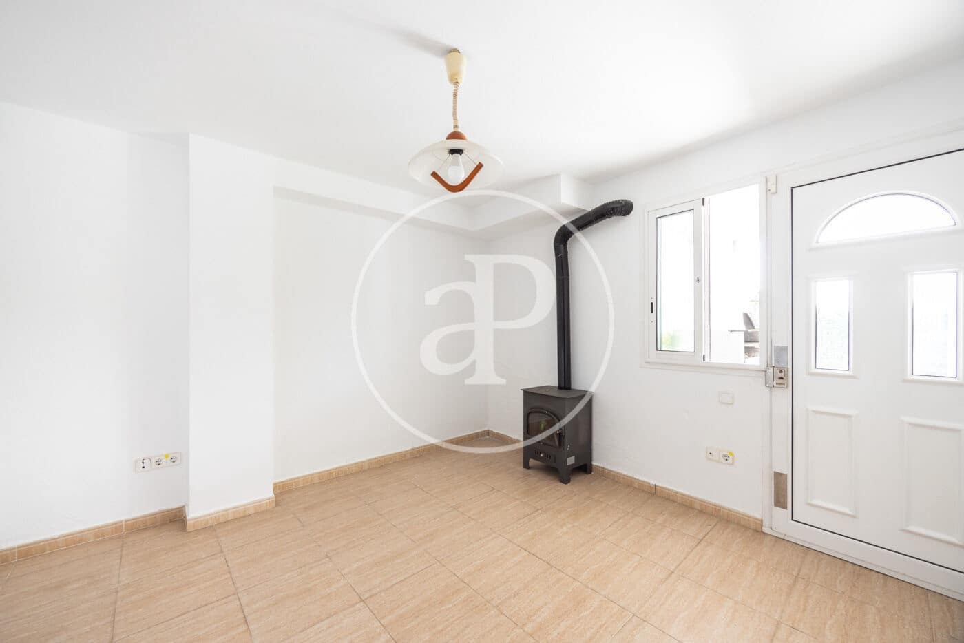 5 bedroom Villa for sale in Caldes d'Estrac with pool garage - € 860,000 (Ref: 10161475)