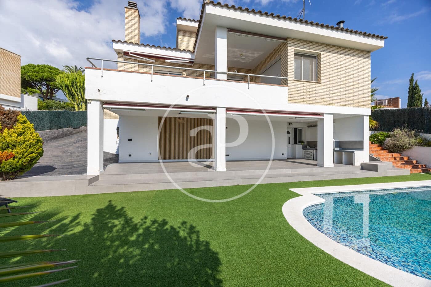 5 bedroom Villa for sale in Caldes d'Estrac with pool garage - € 860,000 (Ref: 10161475)