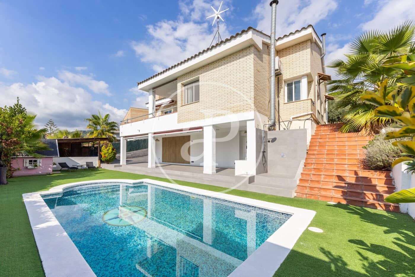5 bedroom Villa for sale in Caldes d'Estrac with pool garage - € 860,000 (Ref: 10161475)