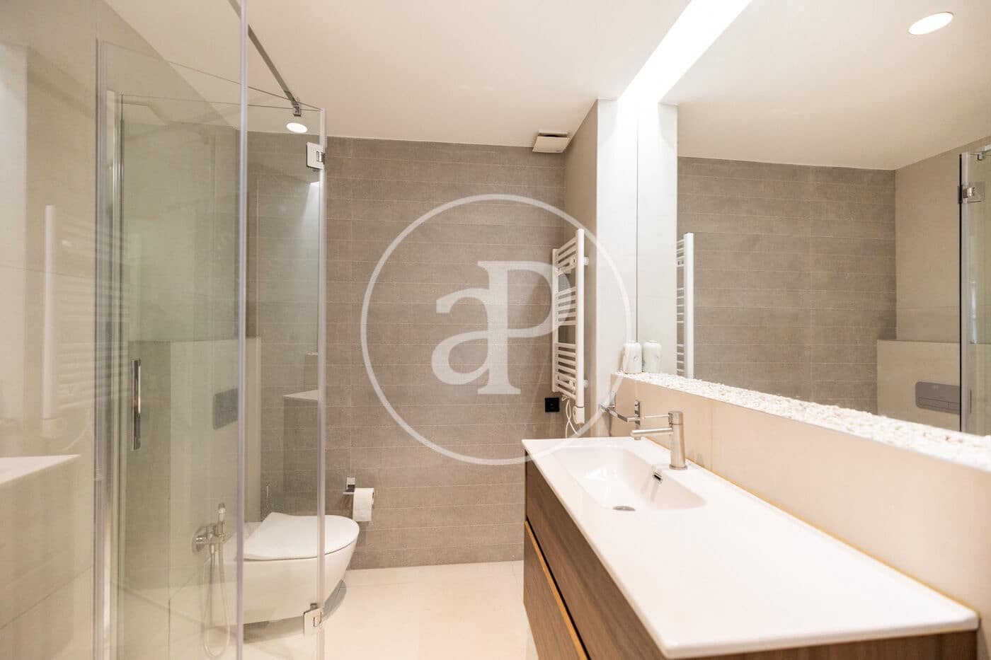 2 bedroom Apartment for sale in Barcelona city - € 395,000 (Ref: 10161478)