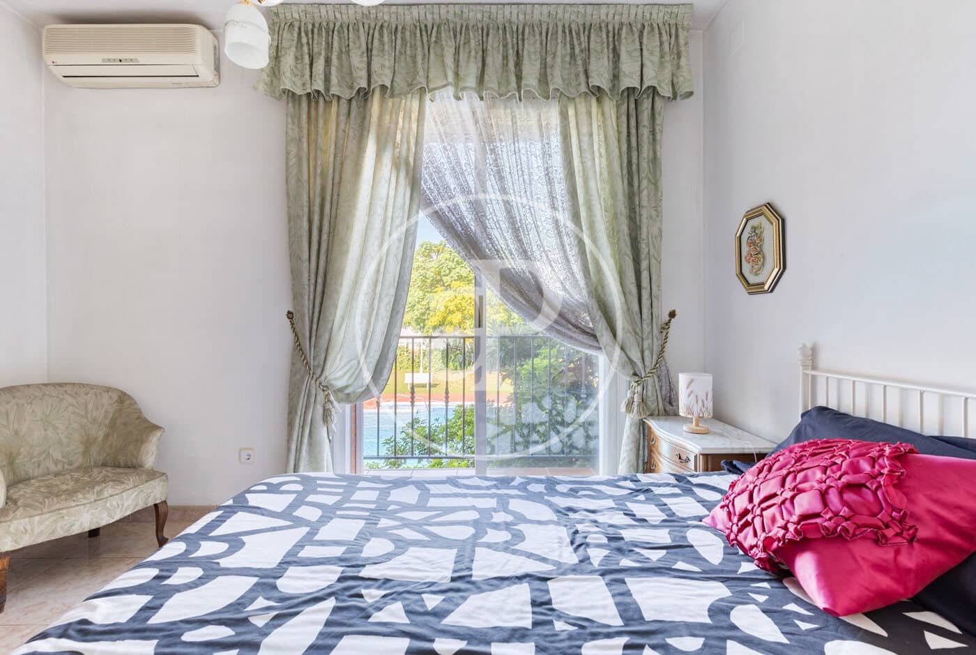 5 bedroom Villa for sale in Cerdanyola del Valles with pool garage - € 920,000 (Ref: 10164936)