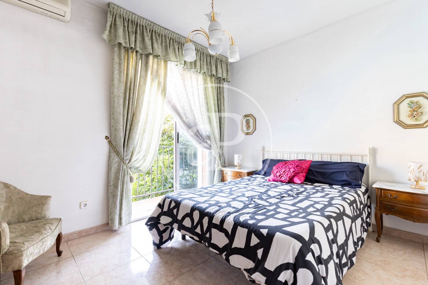 5 bedroom Villa for sale in Cerdanyola del Valles with pool garage - € 920,000 (Ref: 10164936)