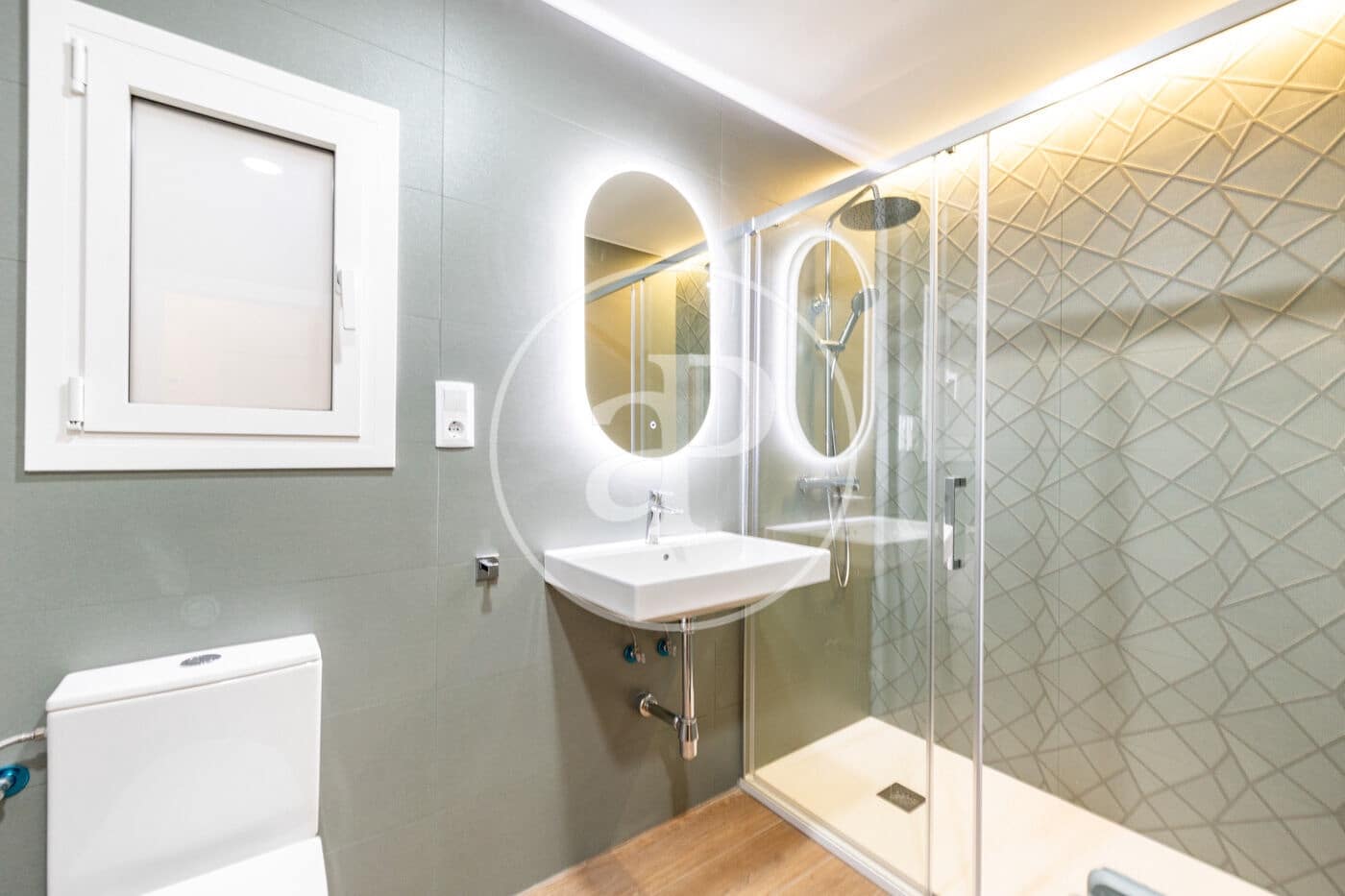 4 sovrum Lägenhet att hyra i Barcelona stad - 3 300 € (Ref: 10166610)