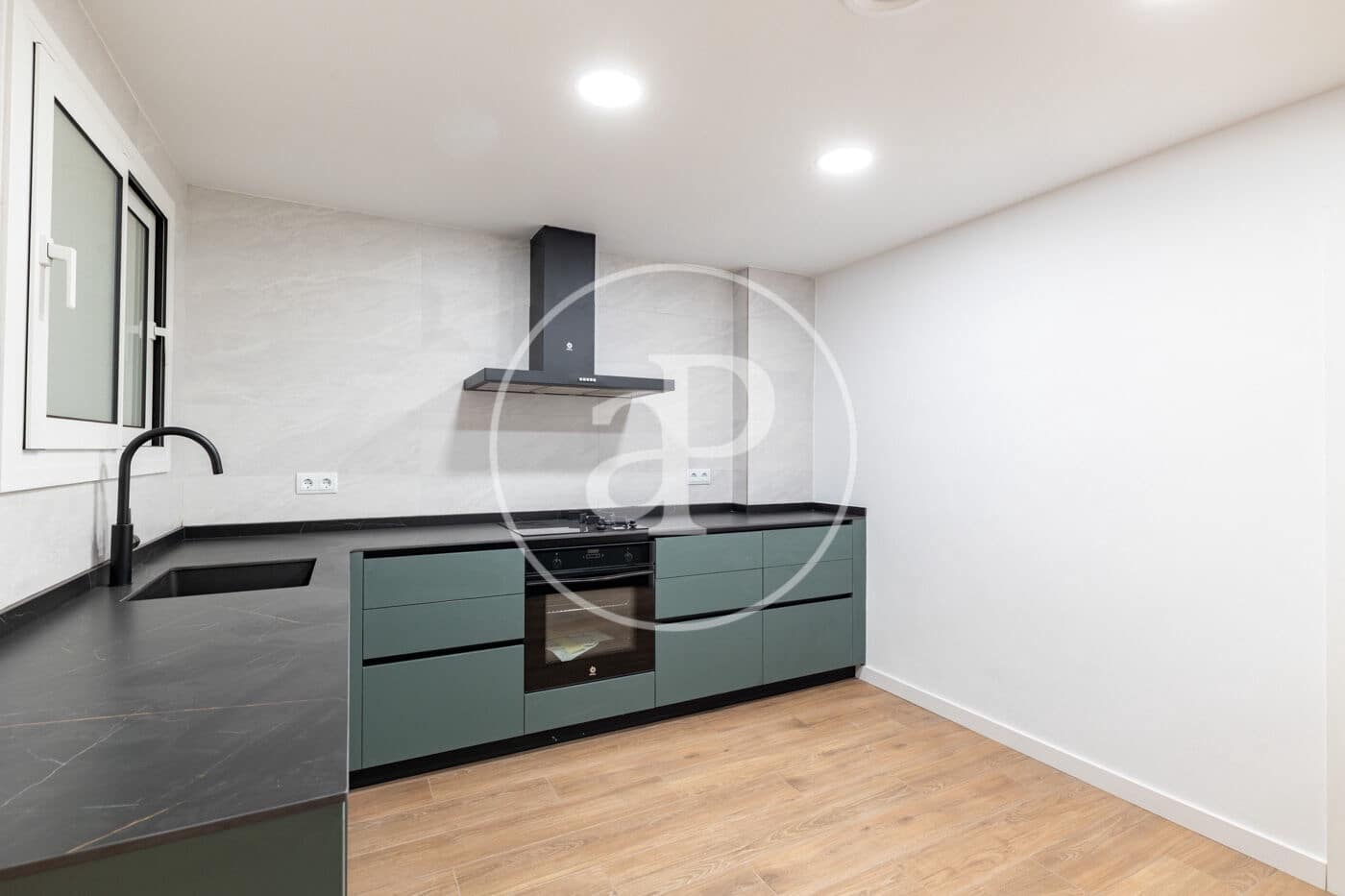 4 sovrum Lägenhet att hyra i Barcelona stad - 3 300 € (Ref: 10166610)