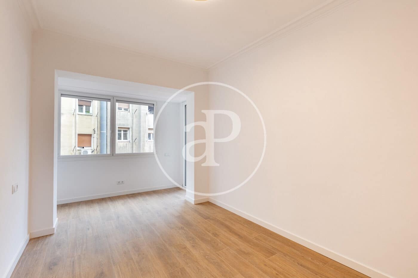 4 sovrum Lägenhet att hyra i Barcelona stad - 3 300 € (Ref: 10166610)