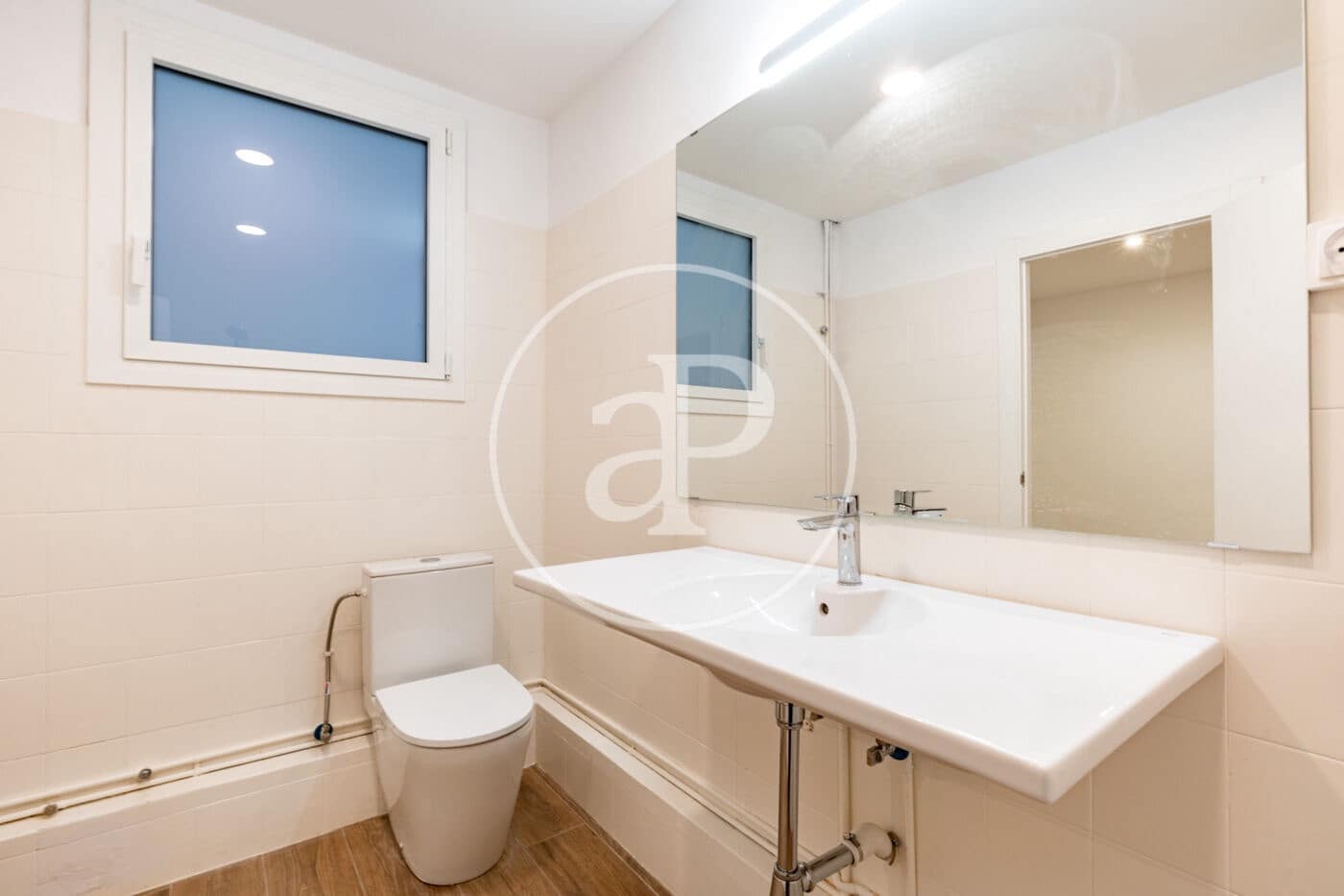 4 sovrum Lägenhet att hyra i Barcelona stad - 3 300 € (Ref: 10166610)