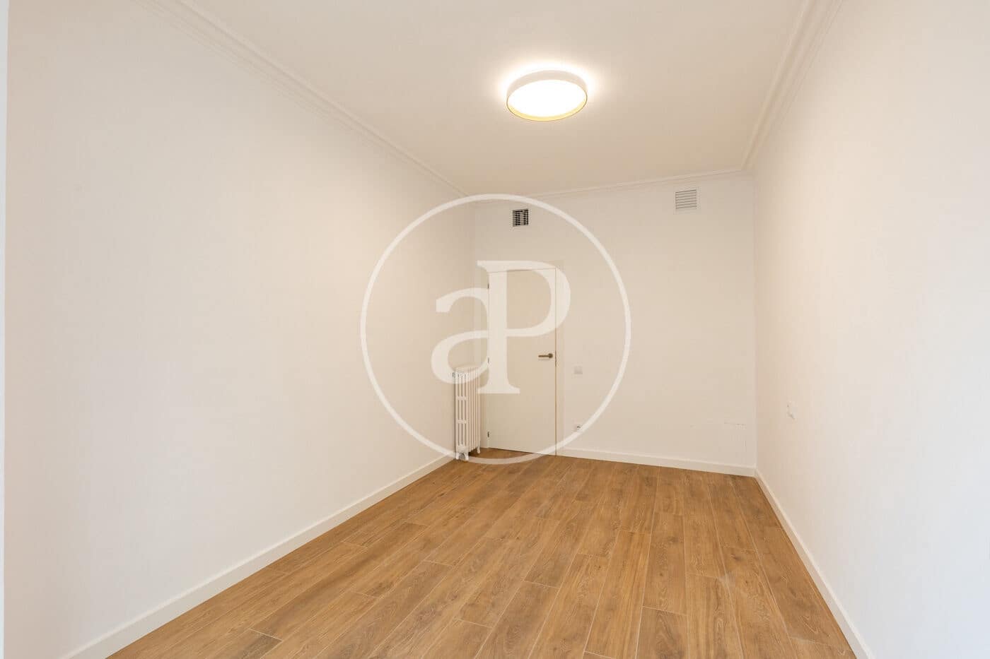 4 sovrum Lägenhet att hyra i Barcelona stad - 3 300 € (Ref: 10166610)