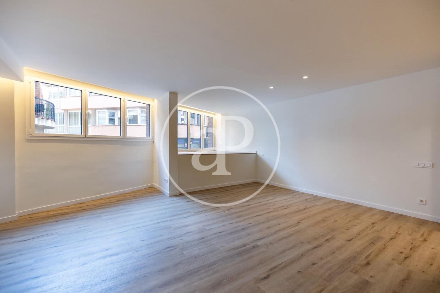 3 soveværelse Lejlighed til salg i Barcelona by - € 725.000 (Ref: 10168453)