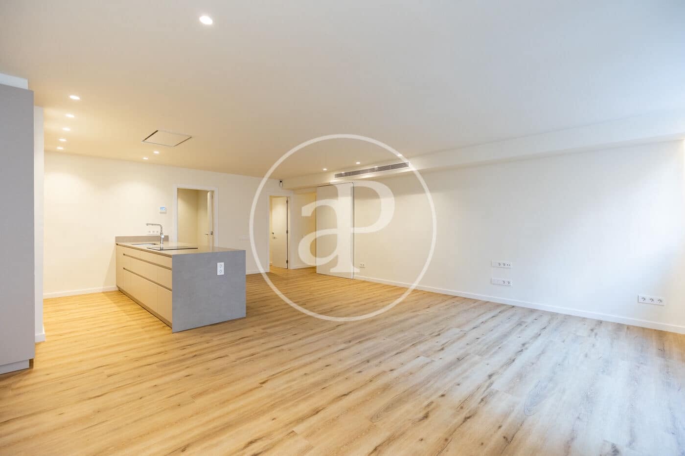 3 soveværelse Lejlighed til salg i Barcelona by - € 725.000 (Ref: 10168453)