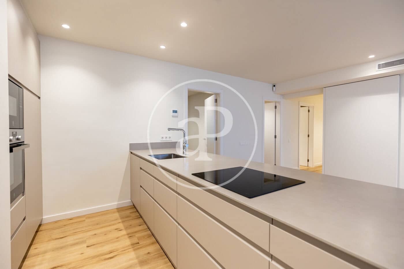 3 soveværelse Lejlighed til salg i Barcelona by - € 725.000 (Ref: 10168453)