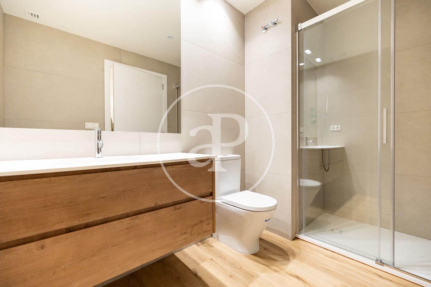3 soveværelse Lejlighed til salg i Barcelona by - € 725.000 (Ref: 10168453)