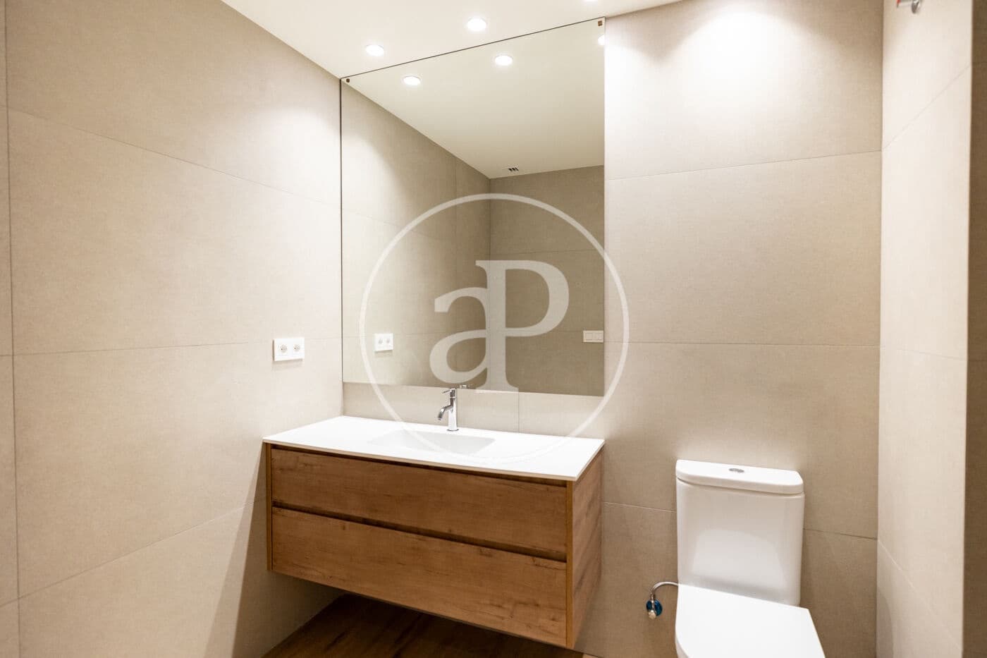 3 soveværelse Lejlighed til salg i Barcelona by - € 725.000 (Ref: 10168453)