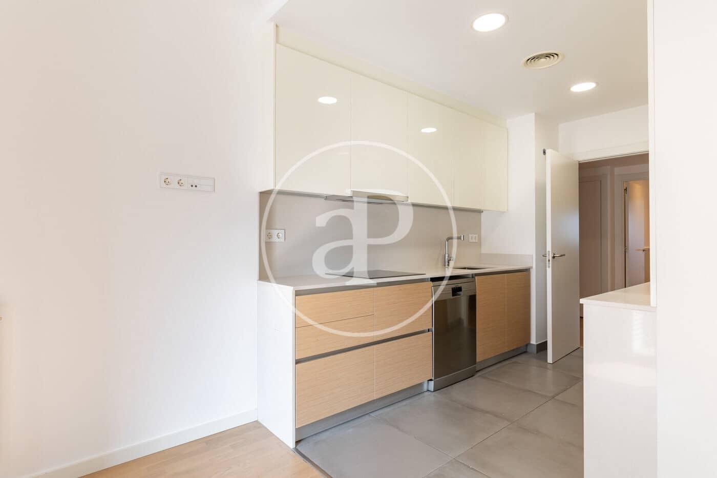 4 slaapkamer Appartement te huur in Sant Cugat del Valles met zwembad - € 2.910 (Ref: 10173803)