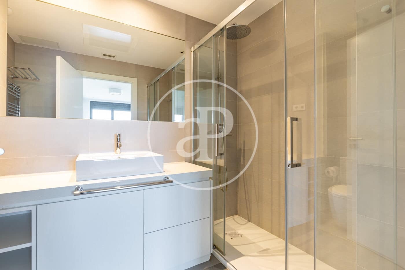 4 slaapkamer Appartement te huur in Sant Cugat del Valles met zwembad - € 2.910 (Ref: 10173803)