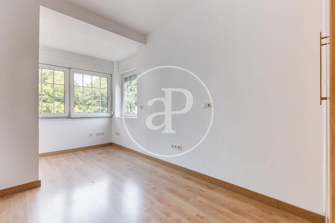 4 soverom Villa til salgs i Mira-Sol med svømmebasseng garasje - € 1 090 000 (Ref: 10173805)