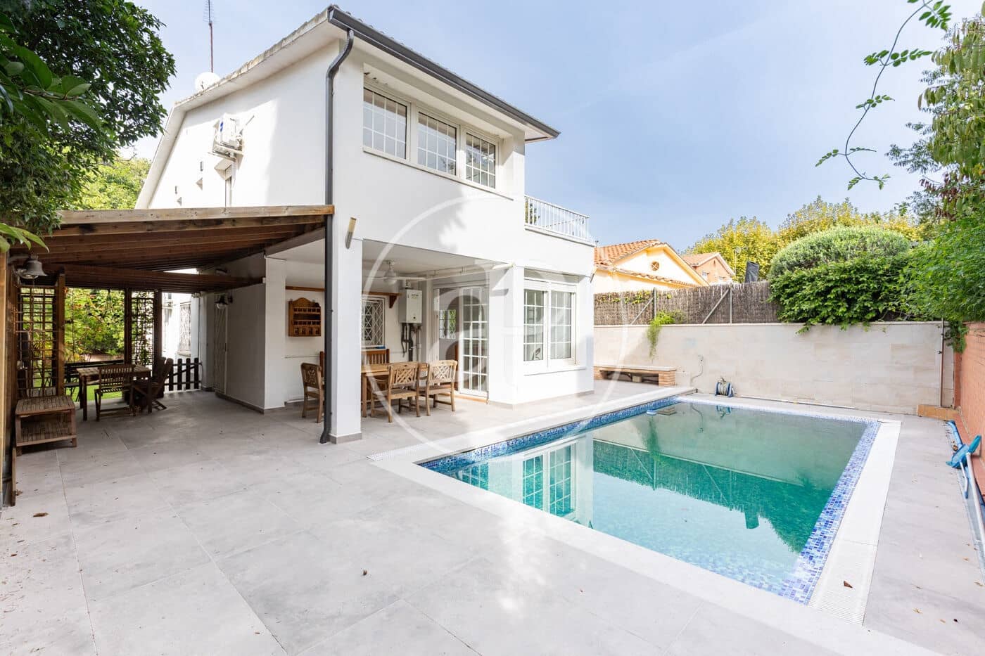 4 soverom Villa til salgs i Mira-Sol med svømmebasseng garasje - € 1 090 000 (Ref: 10173805)