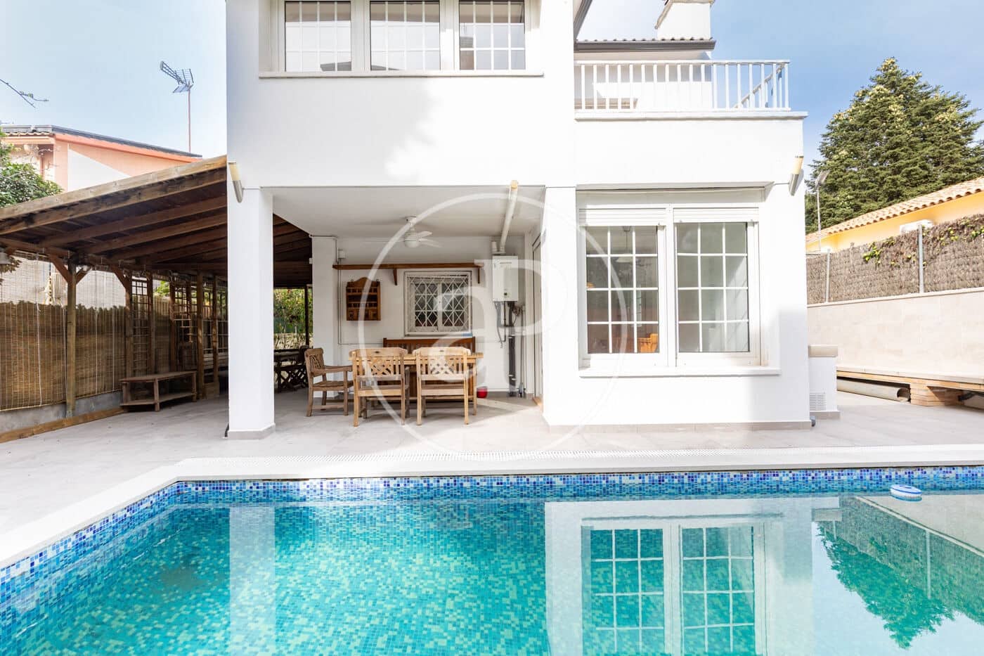 4 soverom Villa til salgs i Mira-Sol med svømmebasseng garasje - € 1 090 000 (Ref: 10173805)