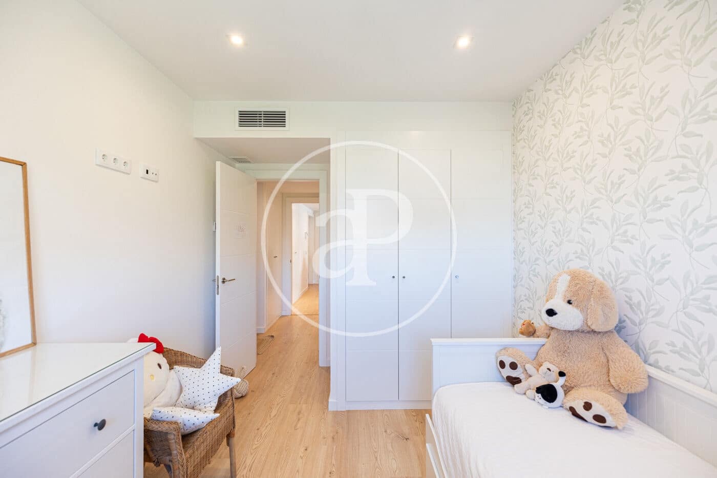 3 sypialnia Apartament na sprzedaż w Esplugues de Llobregat z basenem garażem - 1 300 000 € (Ref: 10173806)
