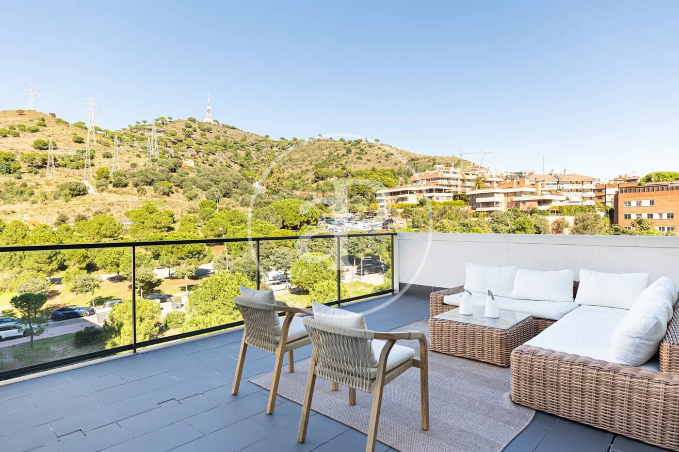 3 sypialnia Apartament na sprzedaż w Esplugues de Llobregat z basenem garażem - 1 300 000 € (Ref: 10173806)