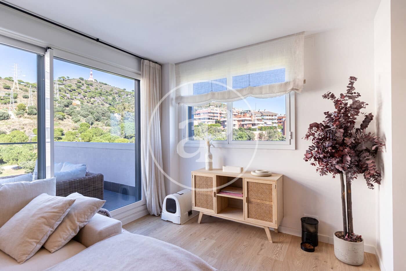 3 sypialnia Apartament na sprzedaż w Esplugues de Llobregat z basenem garażem - 1 300 000 € (Ref: 10173806)